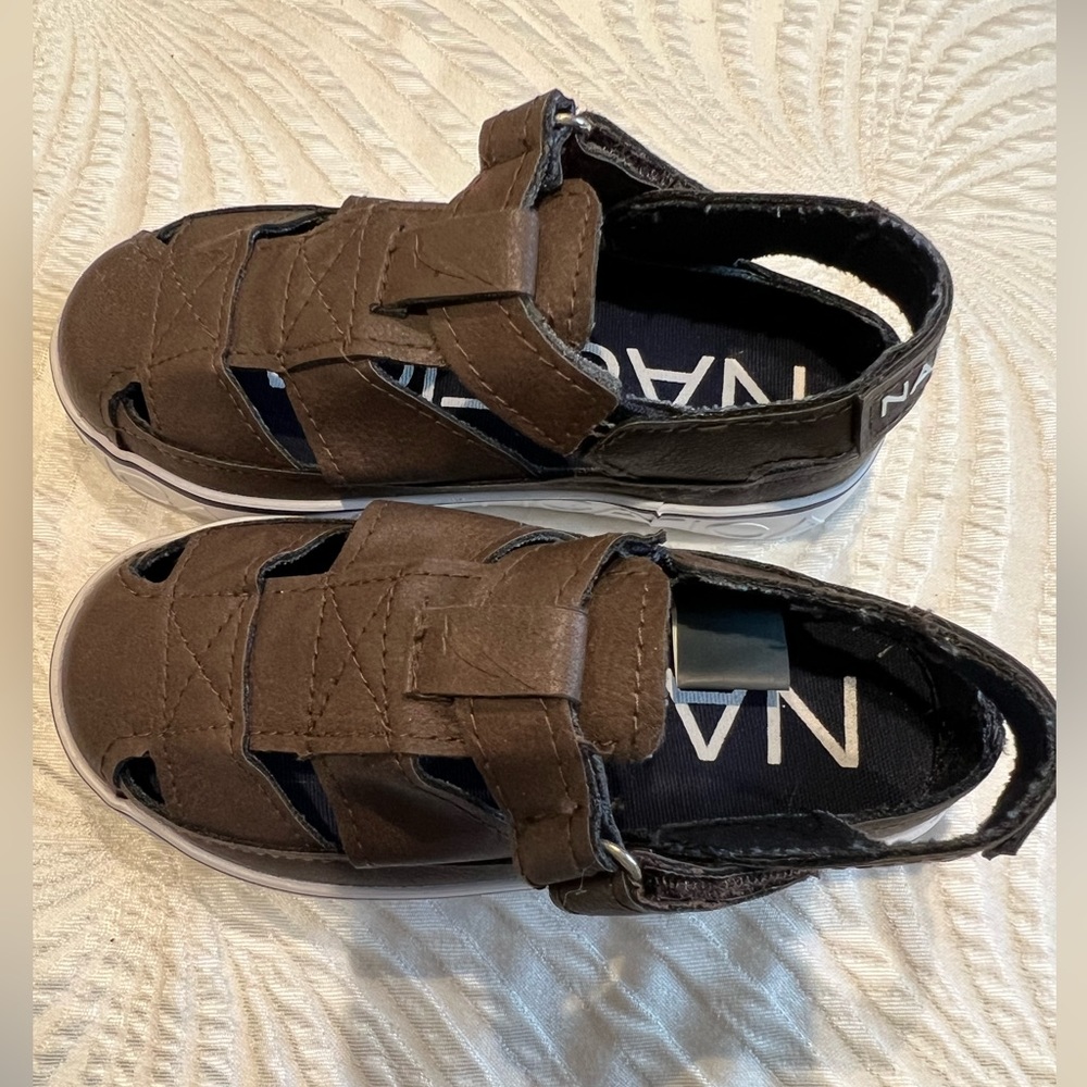 NEW- Nautica toddler boys boat shoe sandals- Size 8